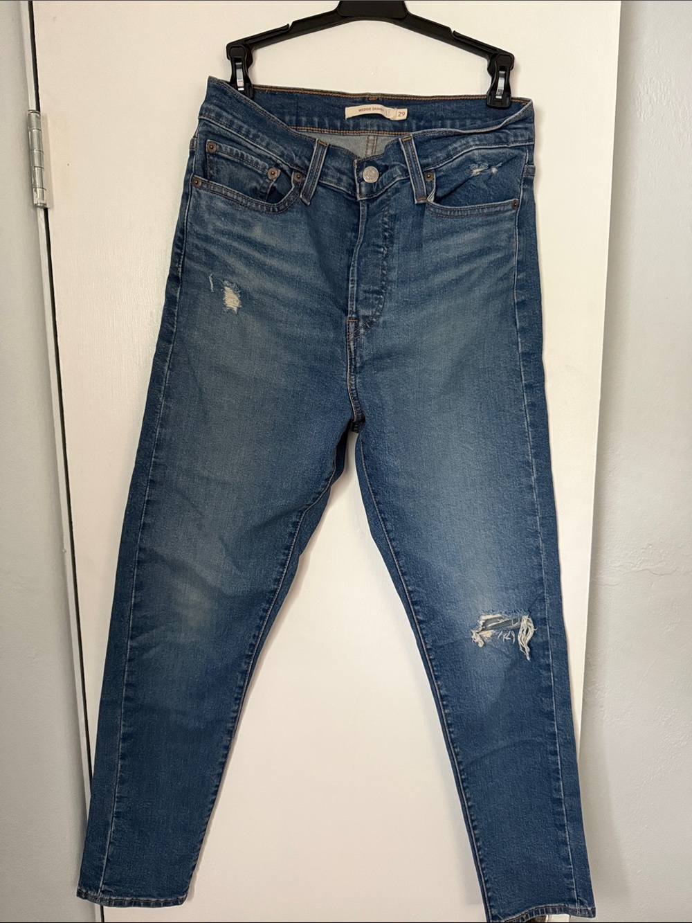 Women's Levis High-Rise Wedgie skinny Distressed Blue Jeans